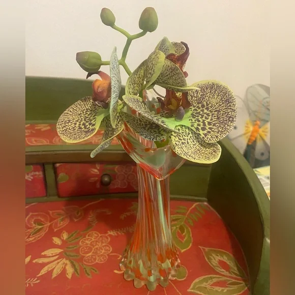 Hand Blown Art Glass Jack In The Pulpit Style Scalloped Vase Red and Green - Picture 9 of 12